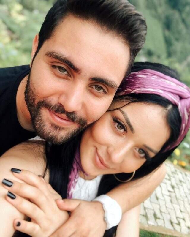 Evlilik programıyla ünlenen Hazal Babalık'ın sevgilisiyle verdiği pozlara beğeni yağdı