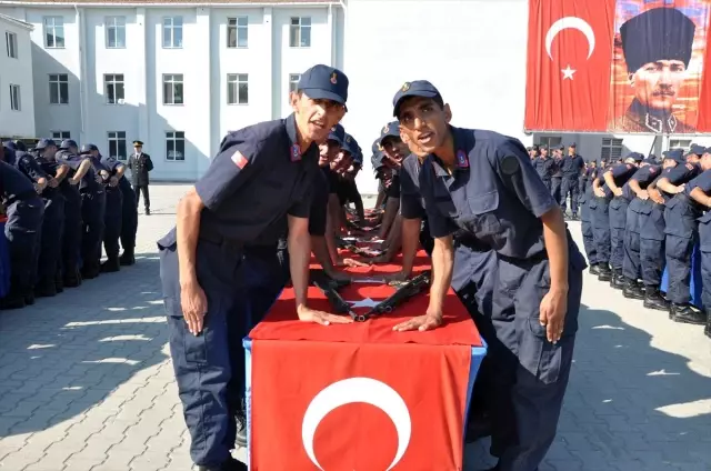 Ezine'de acemi erler yemin etti Ezine'de acemi erler yemin etti