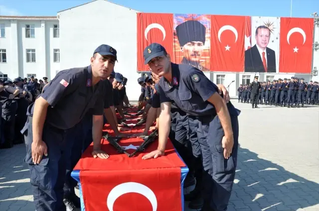 Ezine'de acemi erler yemin etti Ezine'de acemi erler yemin etti