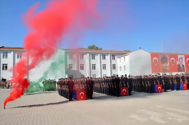 Ezine'de acemi erler yemin etti Ezine'de acemi erler yemin etti