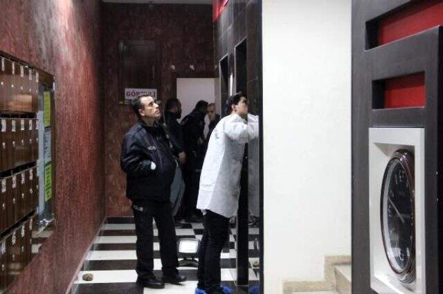 Genç kızı asansör boşluğuna böyle itti! Dehşete düşüren olayın görüntüleri çıktı