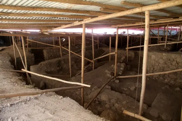 Harput Kalesi'nde 4 bin 800 obje gün yüzüne çıkartıldı Harput Kalesi'nde 4 bin 800 obje gün yüzüne çıkartıldı
