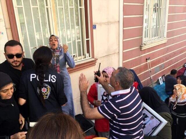 HDP'liler, eylem yapan anneleri tehdit edince olay çıktı