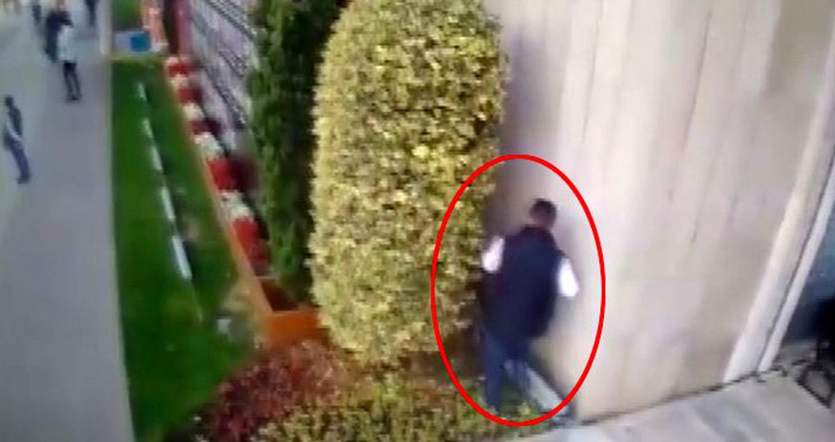İmamoğlu ile görüşemeyen saldırganın, jiletle binaya girme, tırmanma ve yakalanma anı böyle görüntülendi