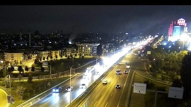 İstanbul'da bir binanın çatısında çıkan vatandaşları korkuttu!