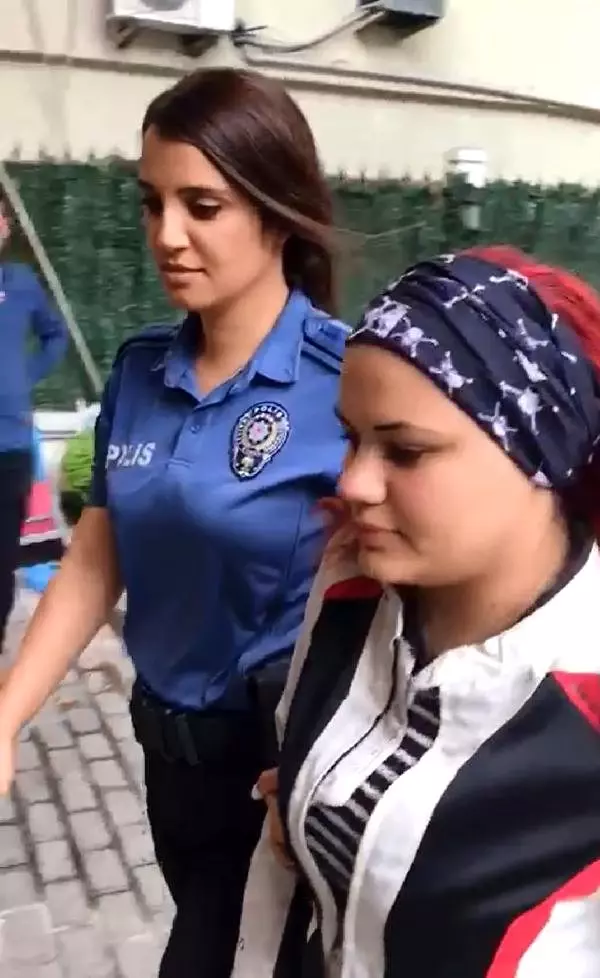 motosikletin üstünde dans eden kadın maganda ile ilgili görsel sonucu
