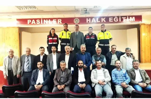 Servis sürücülerine Trafik Semineri verildi Servis sürücülerine Trafik Semineri verildi