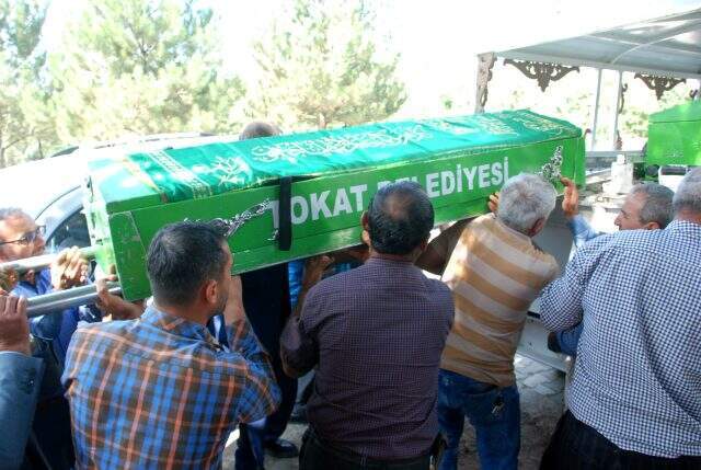 Tokat'ta bir okulda okul müstahdemi asılı bulundu, okul tatil edildi
