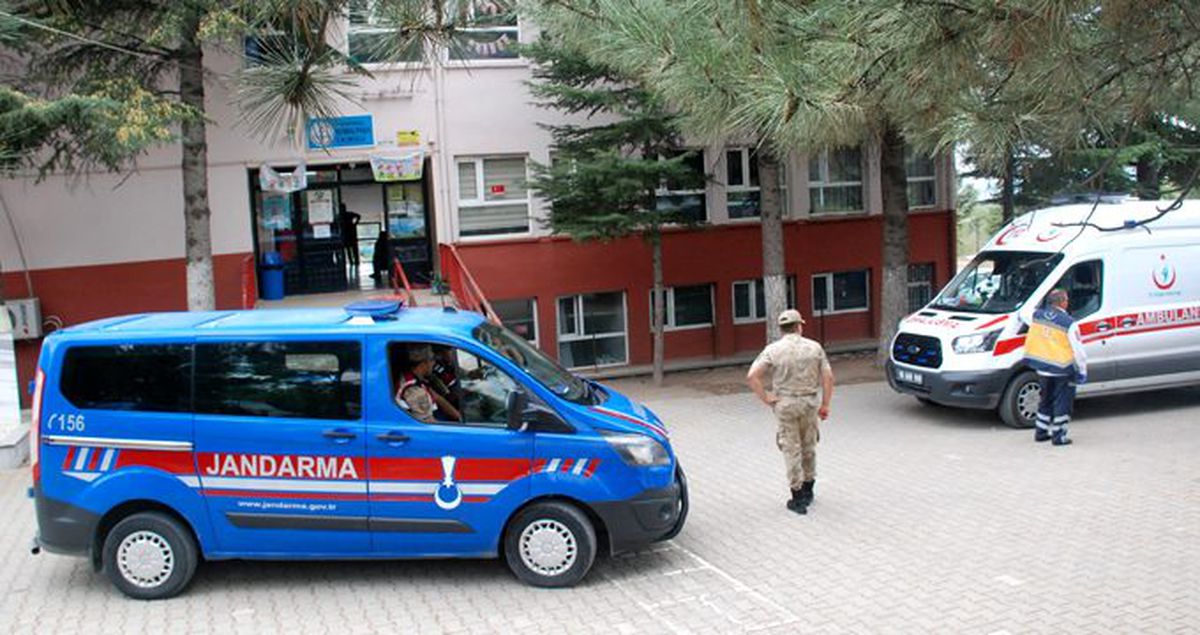 Tokat'ta bir okulda okul müstahdemi asılı bulundu, okul tatil edildi