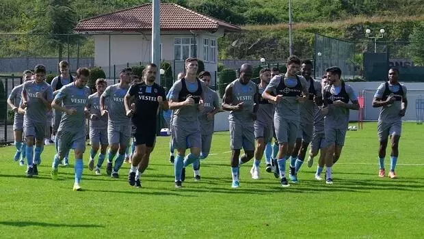 Trabzonspor, Beşiktaş taktiğini çalıştı! Basına kapalı... Trabzonspor, Beşiktaş taktiğini çalıştı! Basına kapalı...
