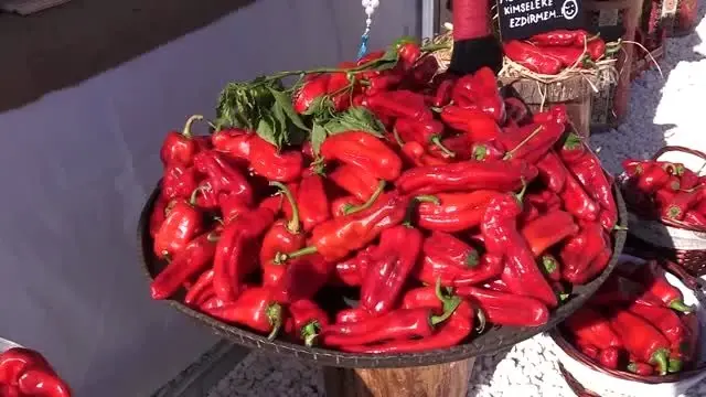 3. Şanlıurfa Lezzetleri ve İsot Festivali 3. Şanlıurfa Lezzetleri ve İsot Festivali
