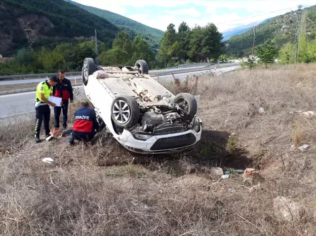 Amasya'da iki otomobil çarpıştı: 2 yaralı