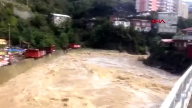 Artvin'de sel; dereler taştı, yollar kapandı-5 Artvin'de sel; dereler taştı, yollar kapandı-5