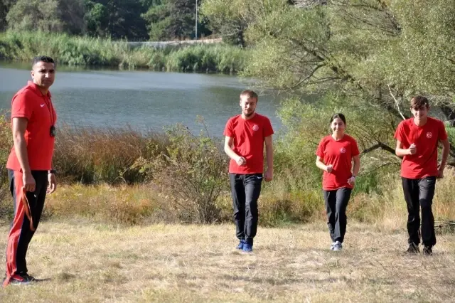 Atletizm milli takım sporcuları Simav'da kamp yapıyor Atletizm milli takım sporcuları Simav'da kamp yapıyor