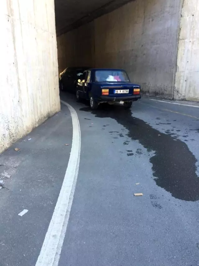Bilecik'te iki otomobil kafa kafaya çarpıştı: 2 yaralı Bilecik'te iki otomobil kafa kafaya çarpıştı: 2 yaralı