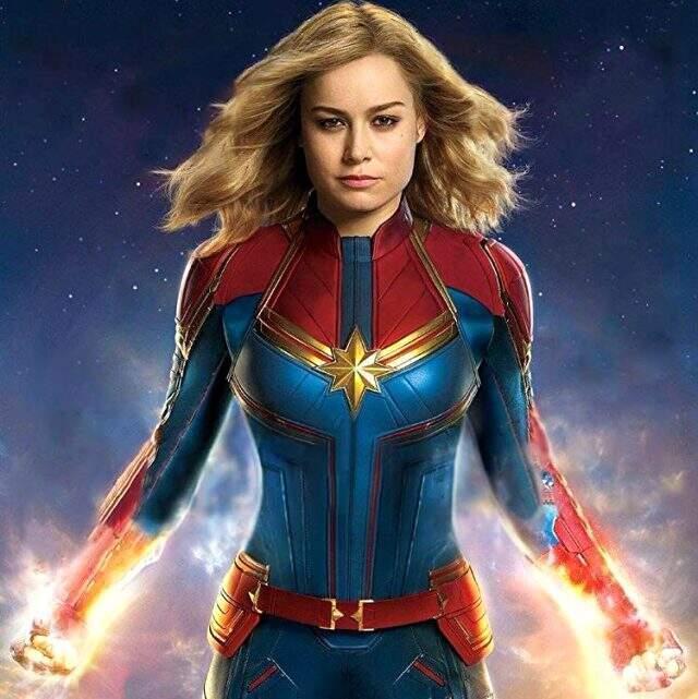 Fanlarından oyuncu Eda Ece'ye Kaptan Marvel kolajı