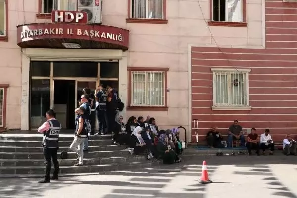 Hdp önündeki eylemde 26'ncı gün; aile sayısı 48 oldu Hdp önündeki eylemde 26'ncı gün; aile sayısı 48 oldu