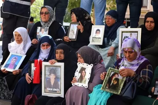 Hdp önündeki eylemde 26'ncı gün; aile sayısı 48 oldu Hdp önündeki eylemde 26'ncı gün; aile sayısı 48 oldu