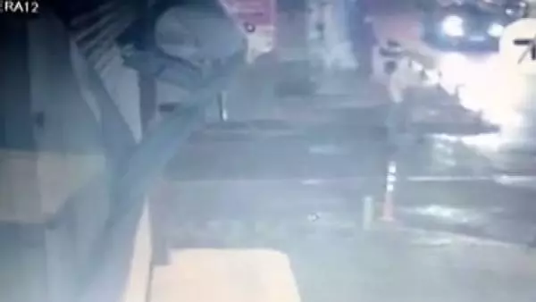 Kağıthane'de silahlı saldırı düzenleyen şüpheli kamerada Kağıthane'de silahlı saldırı düzenleyen şüpheli kamerada