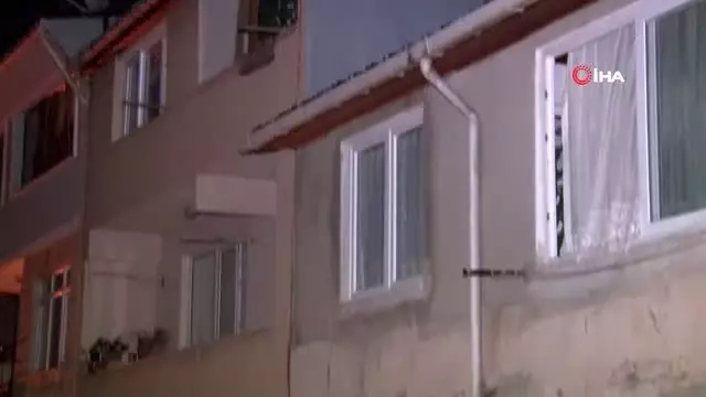 Kağıthane'de yer altındaki doğalgaz ve elektrik hattında patlama Kağıthane'de yer altındaki doğalgaz ve elektrik hattında patlama