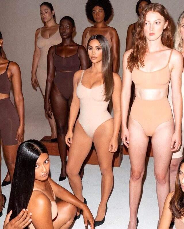 Kim Kardashian saniyeler içinde 2 milyon dolar kazandığı korse markasını Türkiye'de üretecek