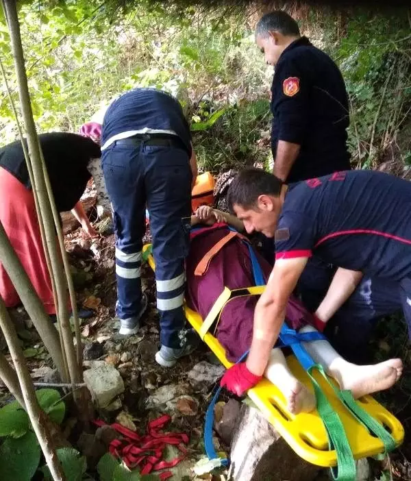 Kınadan dönen kadın düştüğü uçurumdan, 10 saat sonra kurtarıldı Kınadan dönen kadın düştüğü uçurumdan, 10 saat sonra kurtarıldı