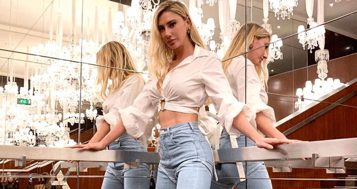 Kısa tayt giyen Şeyma Subaşı, kendi haber başlığını kendisi attı