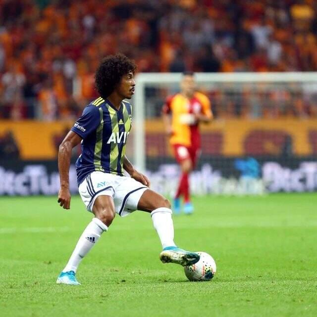 Luiz Gustavo gösterdiği performansla göz doldurdu