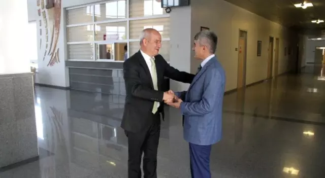 Milletvekili Kasap'tan Rektör Uysal'a ziyaret Milletvekili Kasap'tan Rektör Uysal'a ziyaret