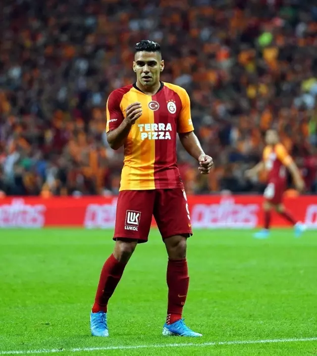 Süper Lig: Gaatasaray: 0 - Fenerbahçe: 0 (İlk yarı) Süper Lig: Gaatasaray: 0 - Fenerbahçe: 0 (İlk yarı)