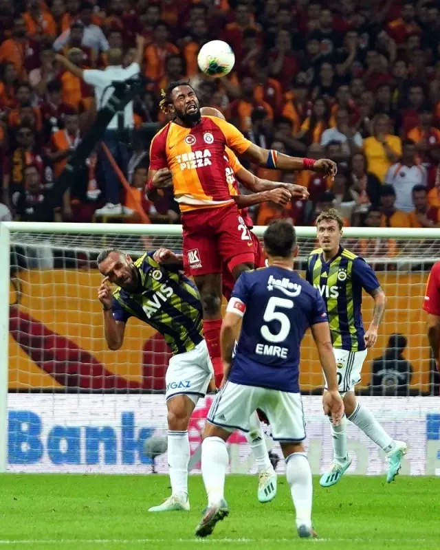 Süper Lig: Gaatasaray: 0 - Fenerbahçe: 0 (İlk yarı) Süper Lig: Gaatasaray: 0 - Fenerbahçe: 0 (İlk yarı)