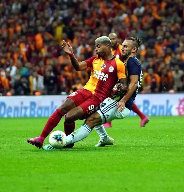 Süper Lig: Gaatasaray: 0 - Fenerbahçe: 0 (İlk yarı) Süper Lig: Gaatasaray: 0 - Fenerbahçe: 0 (İlk yarı)