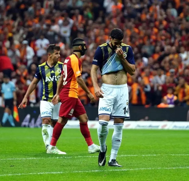 Süper Lig: Gaatasaray: 0 - Fenerbahçe: 0 (İlk yarı) Süper Lig: Gaatasaray: 0 - Fenerbahçe: 0 (İlk yarı)