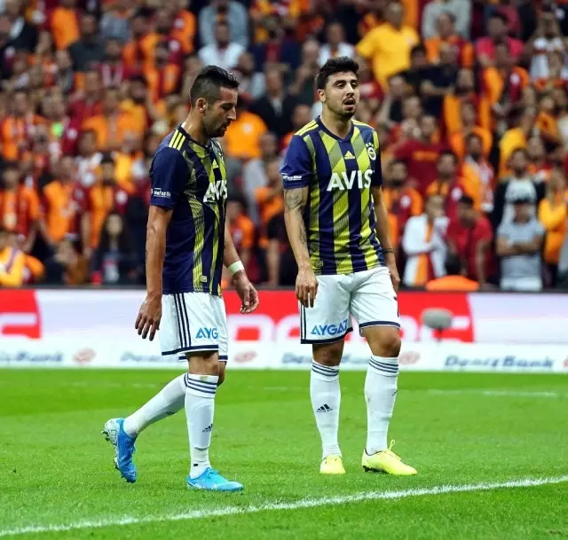 Süper Lig: Gaatasaray: 0 - Fenerbahçe: 0 (İlk yarı) Süper Lig: Gaatasaray: 0 - Fenerbahçe: 0 (İlk yarı)