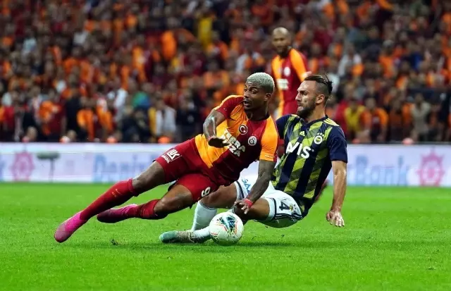 Süper Lig: Gaatasaray: 0 - Fenerbahçe: 0 (İlk yarı) Süper Lig: Gaatasaray: 0 - Fenerbahçe: 0 (İlk yarı)