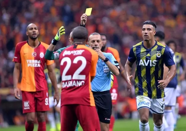 Süper Lig: Gaatasaray: 0 - Fenerbahçe: 0 (Maç sonucu) Süper Lig: Gaatasaray: 0 - Fenerbahçe: 0 (Maç sonucu)