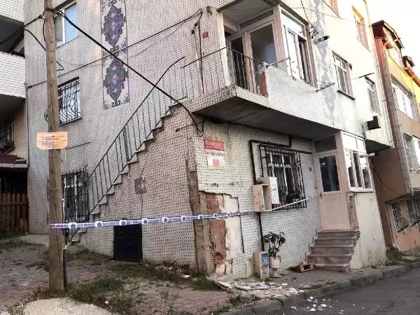Arnavutköy'de 15 bina ve 1 okul mühürlendi Arnavutköy'de 15 bina ve 1 okul mühürlendi