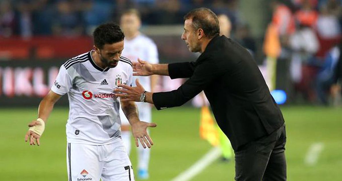 Beşiktaşlı taraftarlar çıldırdı: Abdullah Avcı istifa
