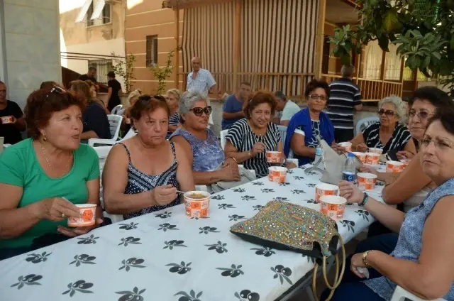 Didim'de Çorumlular aşure hayrında buluştu Didim'de Çorumlular aşure hayrında buluştu