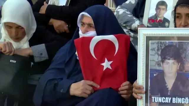 Diyarbakır'da hdp önündeki eylemde 27'nci gün Diyarbakır'da hdp önündeki eylemde 27'nci gün