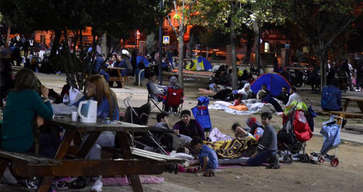 İstanbul'da üst üste yaşanan depremlerin ardından çadır satışları 15 kat arttı