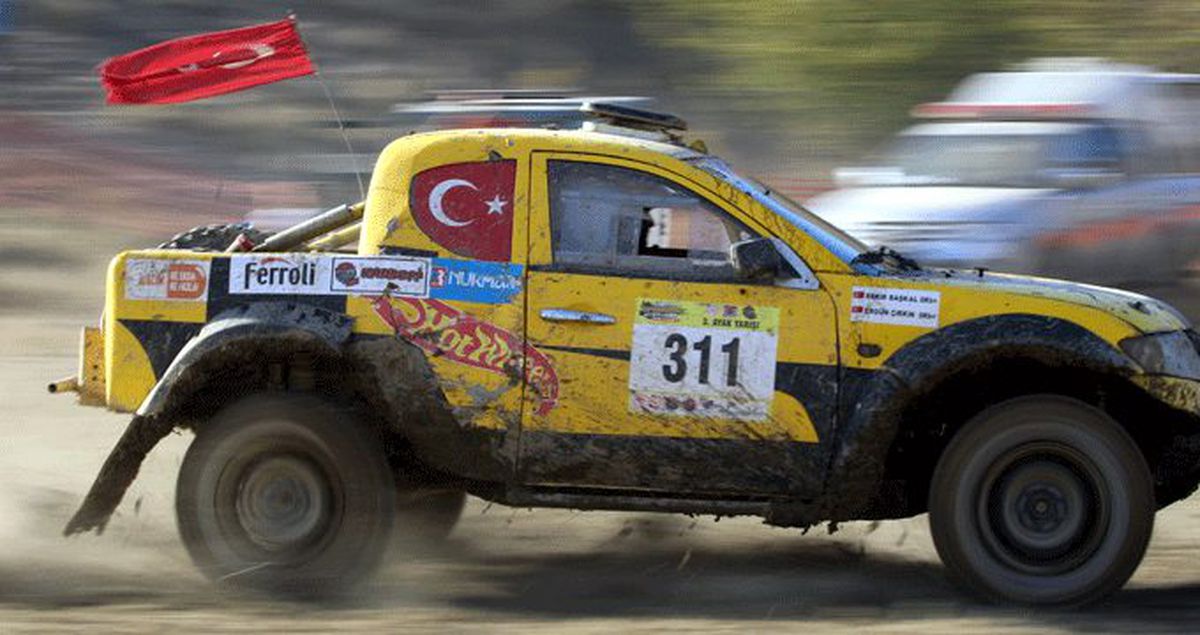 Off-Road Türkiye Şampiyonası 3. ayak yarışları nefes kesti