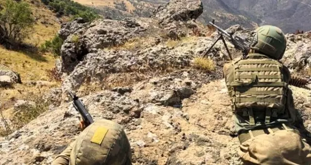 Siirt'te teröre ağır darbe: 8 terörist etkisiz hale getirildi Siirt'te teröre ağır darbe: 8 terörist etkisiz hale getirildi