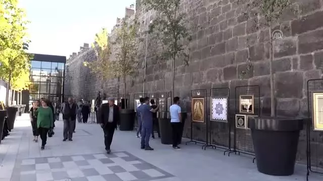 Tarihi Kayseri Kalesi'ne ziyaretçi ilgisi Tarihi Kayseri Kalesi'ne ziyaretçi ilgisi