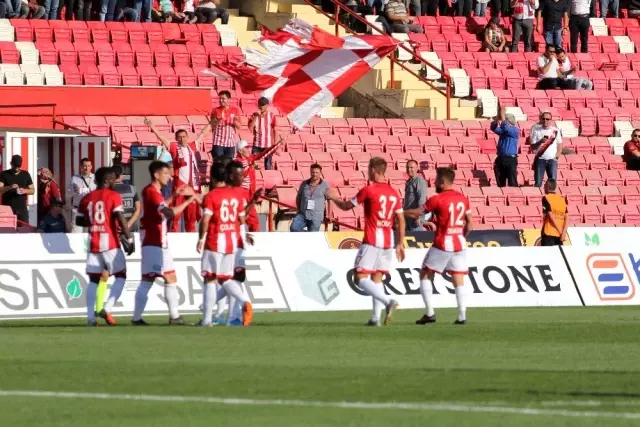 TFF 1. Lig: Balıkesirspor: 2 - Giresunspor: 0 TFF 1. Lig: Balıkesirspor: 2 - Giresunspor: 0
