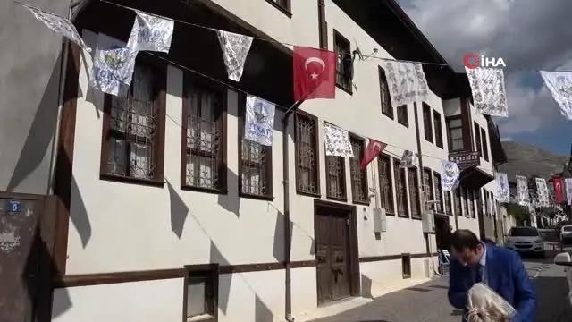 Tokat'ta tarihi evler ihtişamlı görüntüsüne kavuşturuluyor Tokat'ta tarihi evler ihtişamlı görüntüsüne kavuşturuluyor