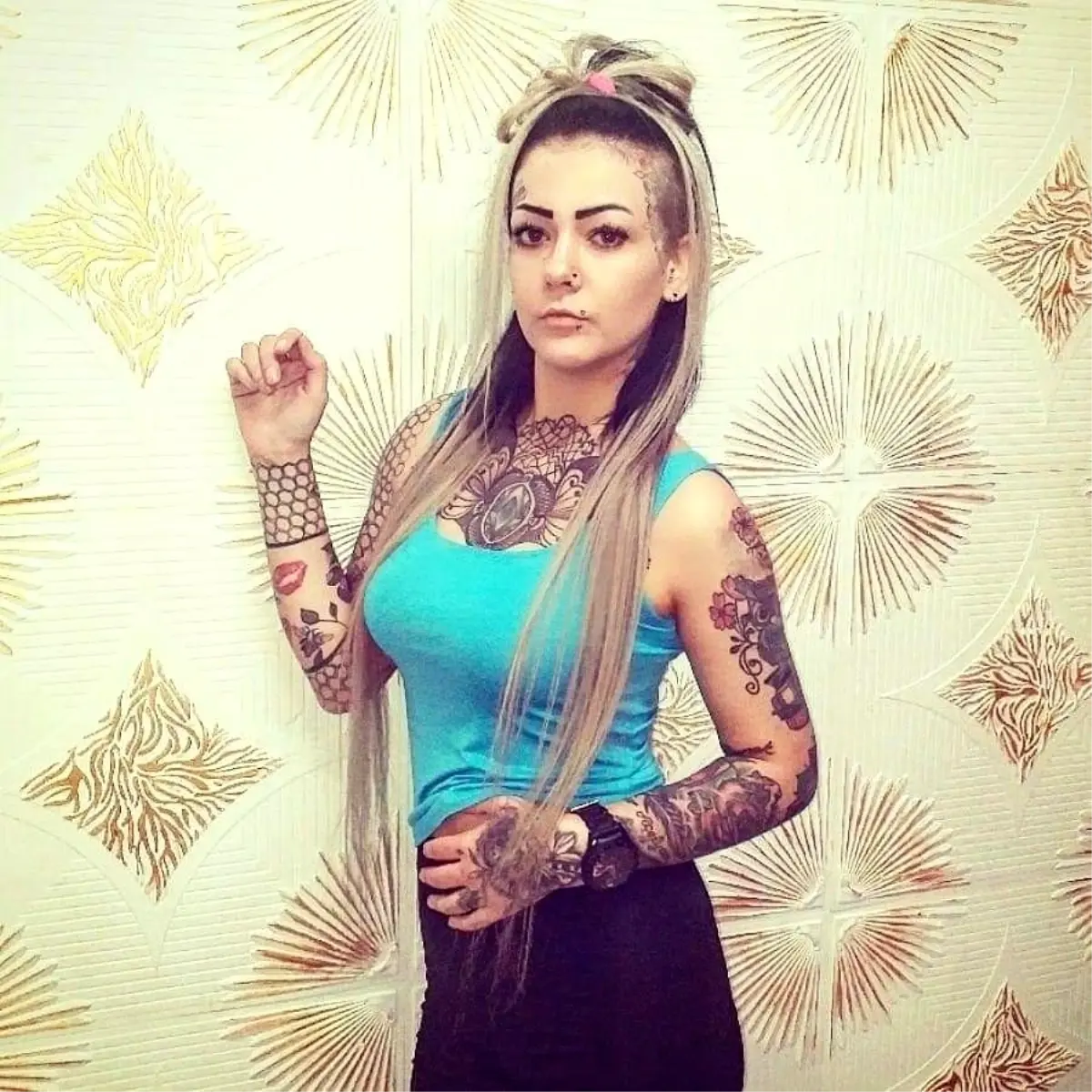 22 yaşındaki genç kızı şaka yapmak isterken vurmuş