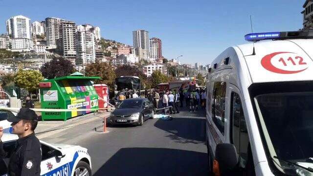 Ankara'da halk otobüsü durağa çarptı! Olay yerinden ilk görüntüler