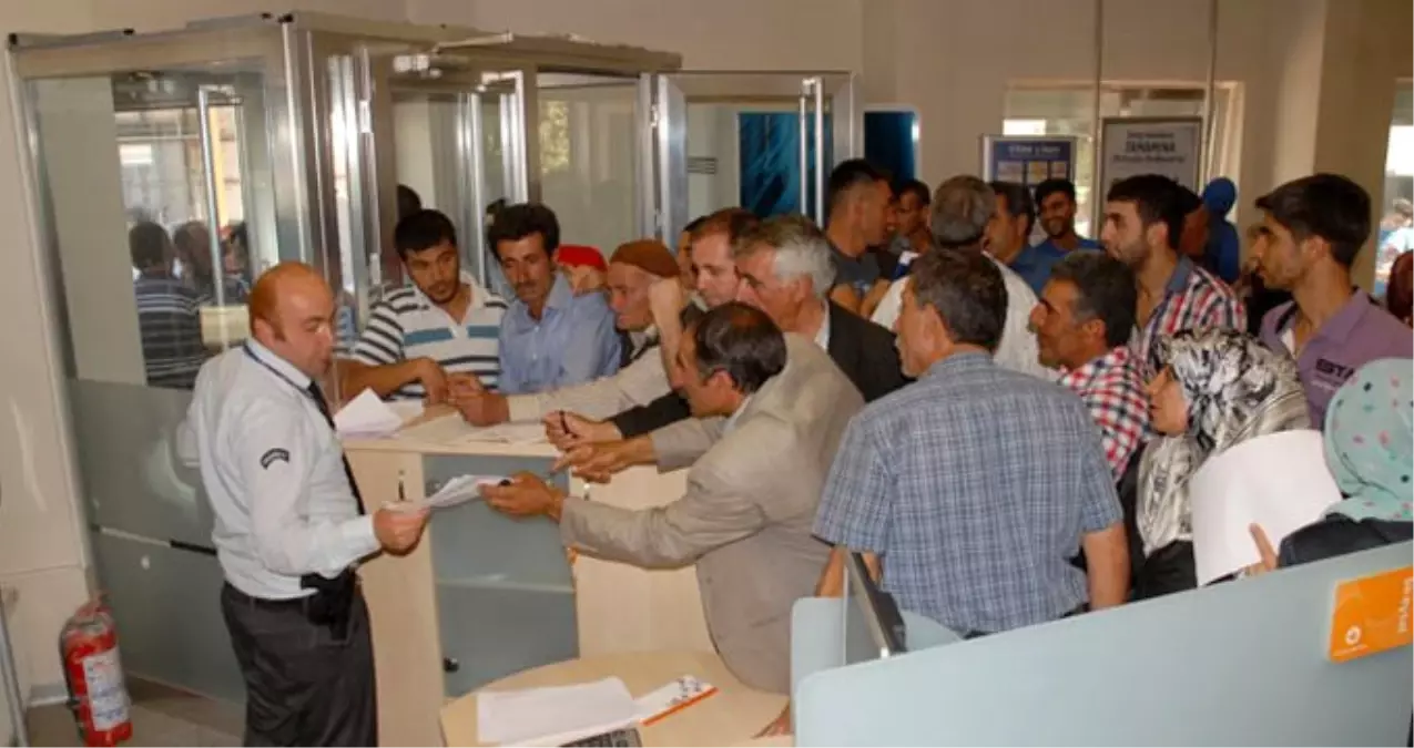 Faiz indirimi sonrası konut kredisi başvuruları yüzde 300 arttı