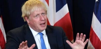 İngiltere'de Başbakanlık'tan yalanlama: Boris Johnson gazetecinin baldırını sıkmadı